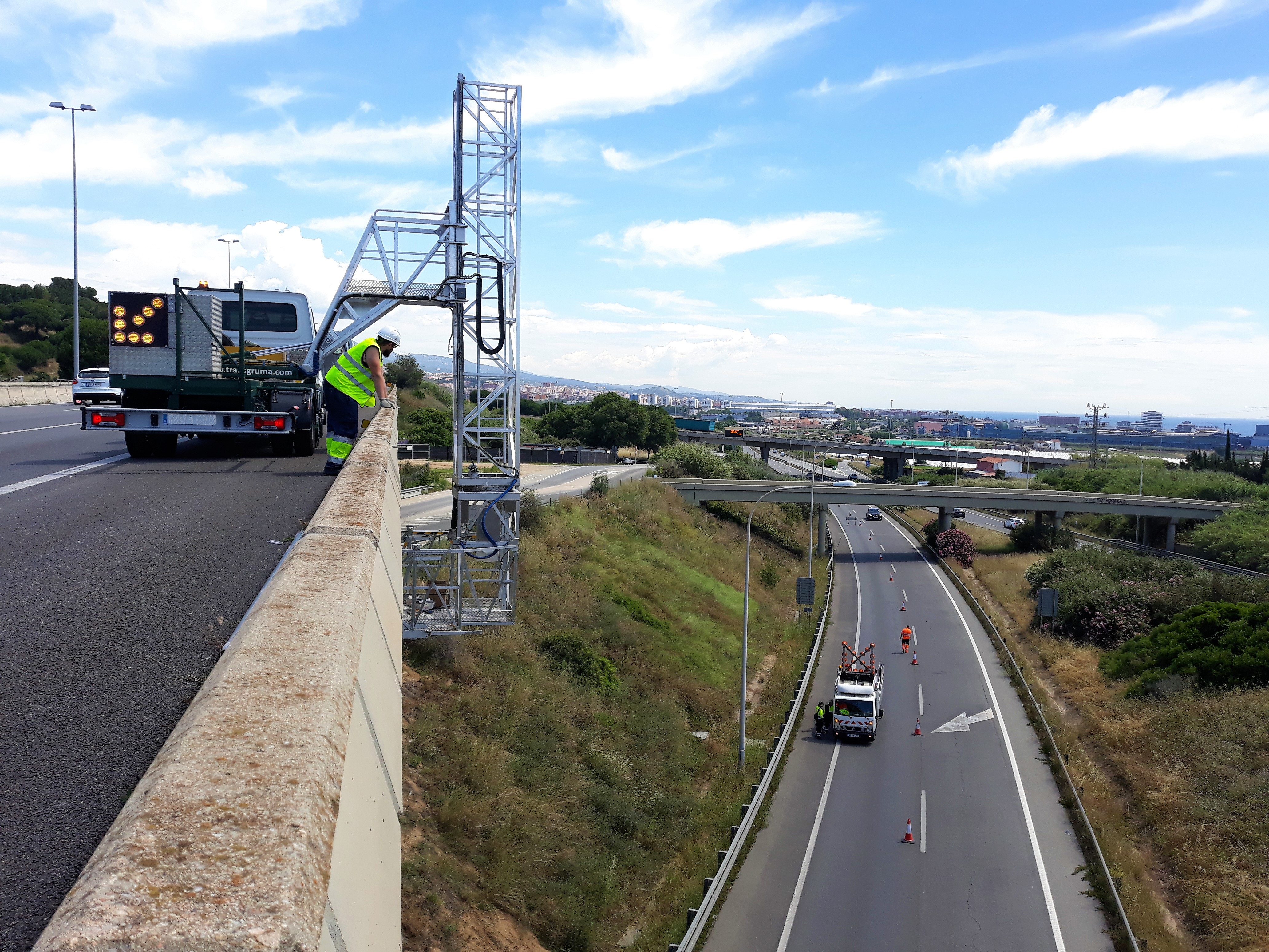 Xarxa Oberta està instal·lant Fibra Òptica a la C-32 Nord, l'autopista del Maresme